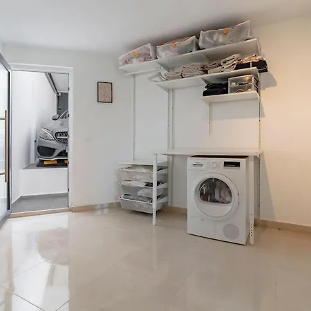 Вилла Modern With Private Pool Марбелья