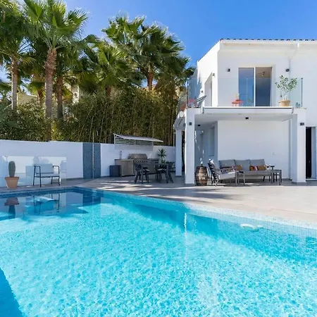 Modern With Private Pool *